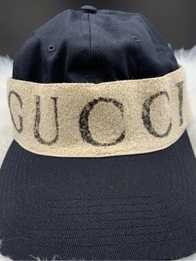 Gucci women black baseball cap NWT and gucci bag